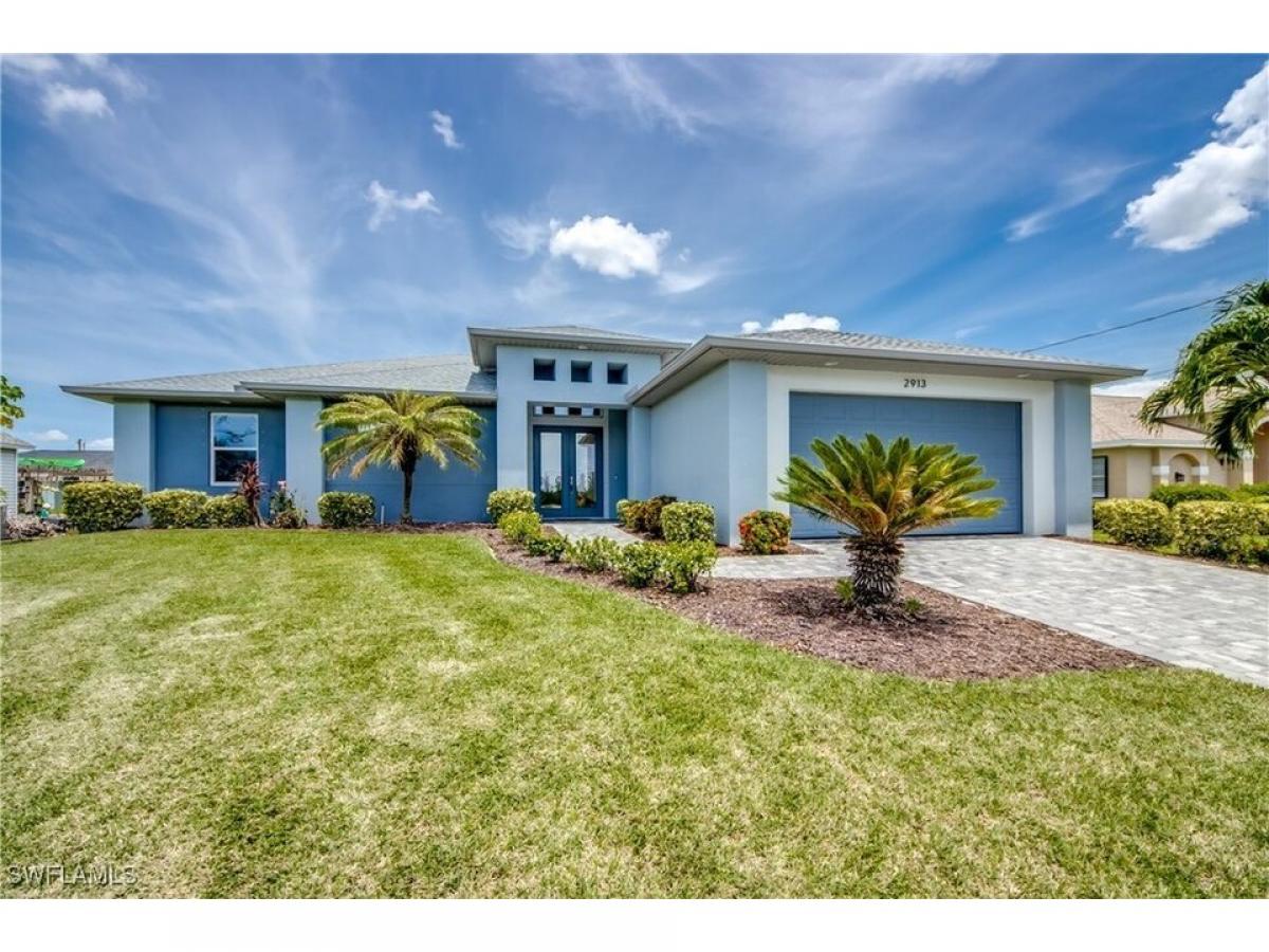 Picture of Home For Sale in Cape Coral, Florida, United States