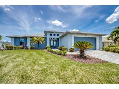 Home For Sale in Cape Coral, Florida