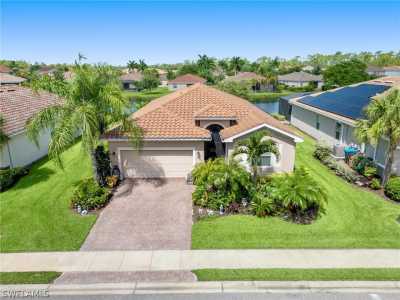 Home For Sale in Cape Coral, Florida