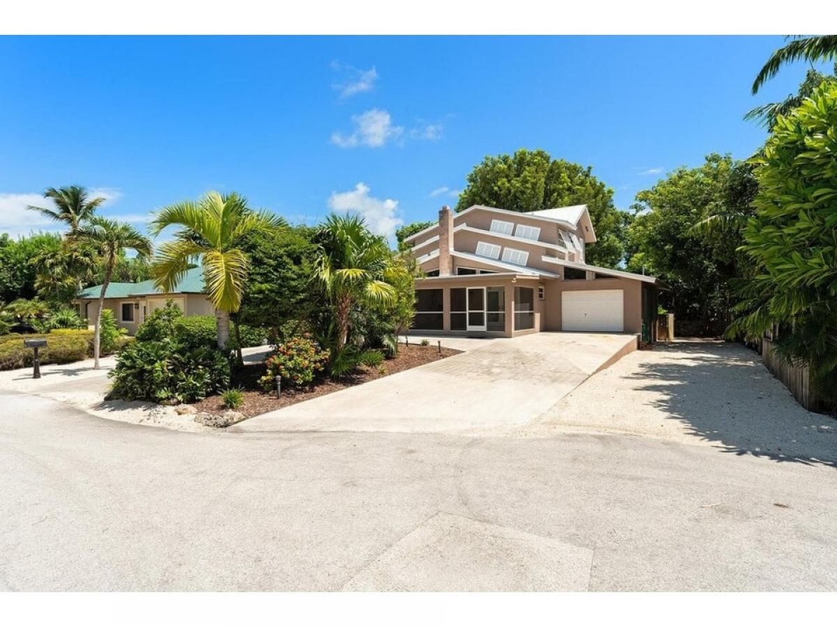 Picture of Home For Sale in Plantation Key, Florida, United States