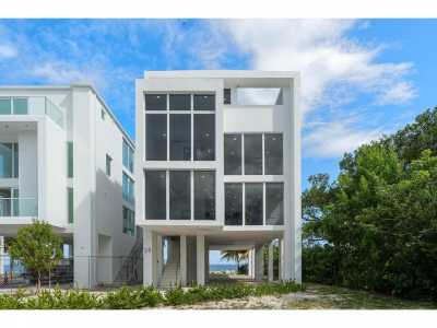 Home For Sale in Key Largo, Florida