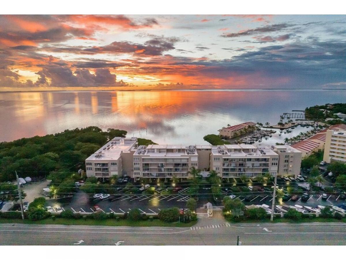 Picture of Home For Sale in Plantation Key, Florida, United States