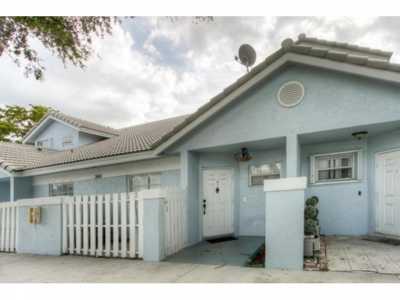 Home For Sale in Deerfield Beach, Florida