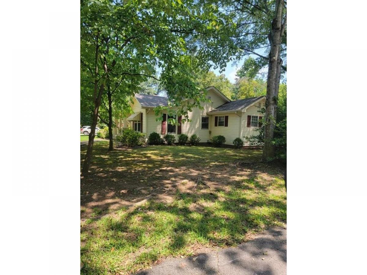 Picture of Home For Sale in Lafayette, Georgia, United States