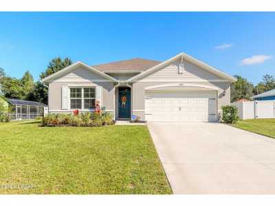 Home For Sale in Deltona, Florida