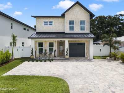 Home For Sale in New Smyrna Beach, Florida