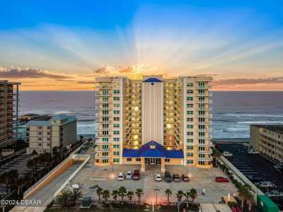 Home For Sale in Daytona Beach Shores, Florida