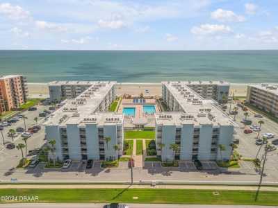 Home For Sale in New Smyrna Beach, Florida