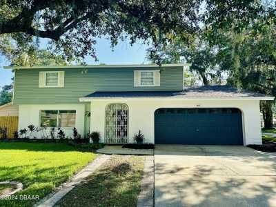 Home For Sale in Port Orange, Florida