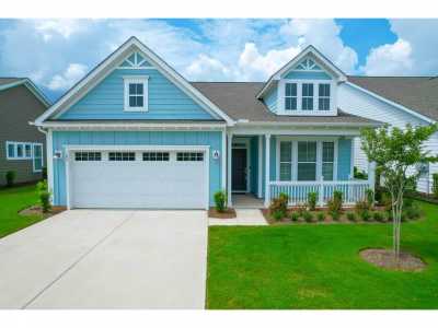 Home For Sale in Summerville, South Carolina