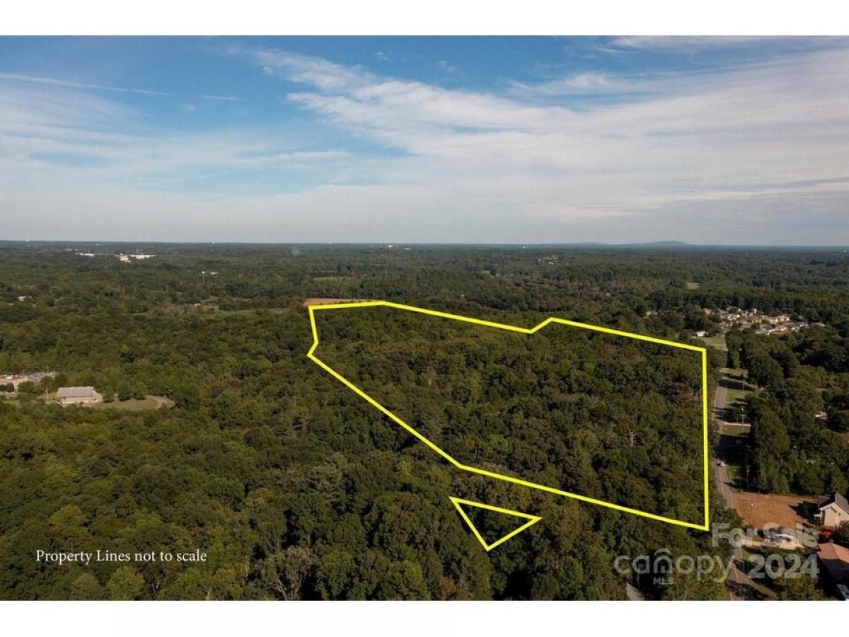 Picture of Residential Land For Sale in Hickory, North Carolina, United States