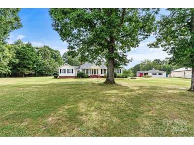 Home For Sale in Hildebran, North Carolina