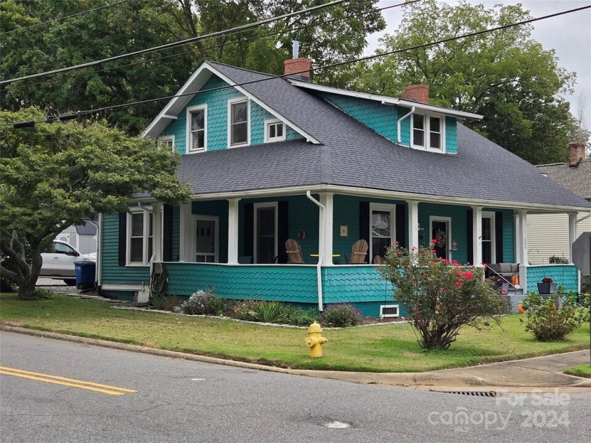 Picture of Home For Sale in Statesville, North Carolina, United States