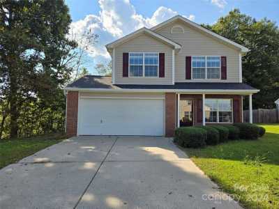 Home For Sale in Hickory, North Carolina