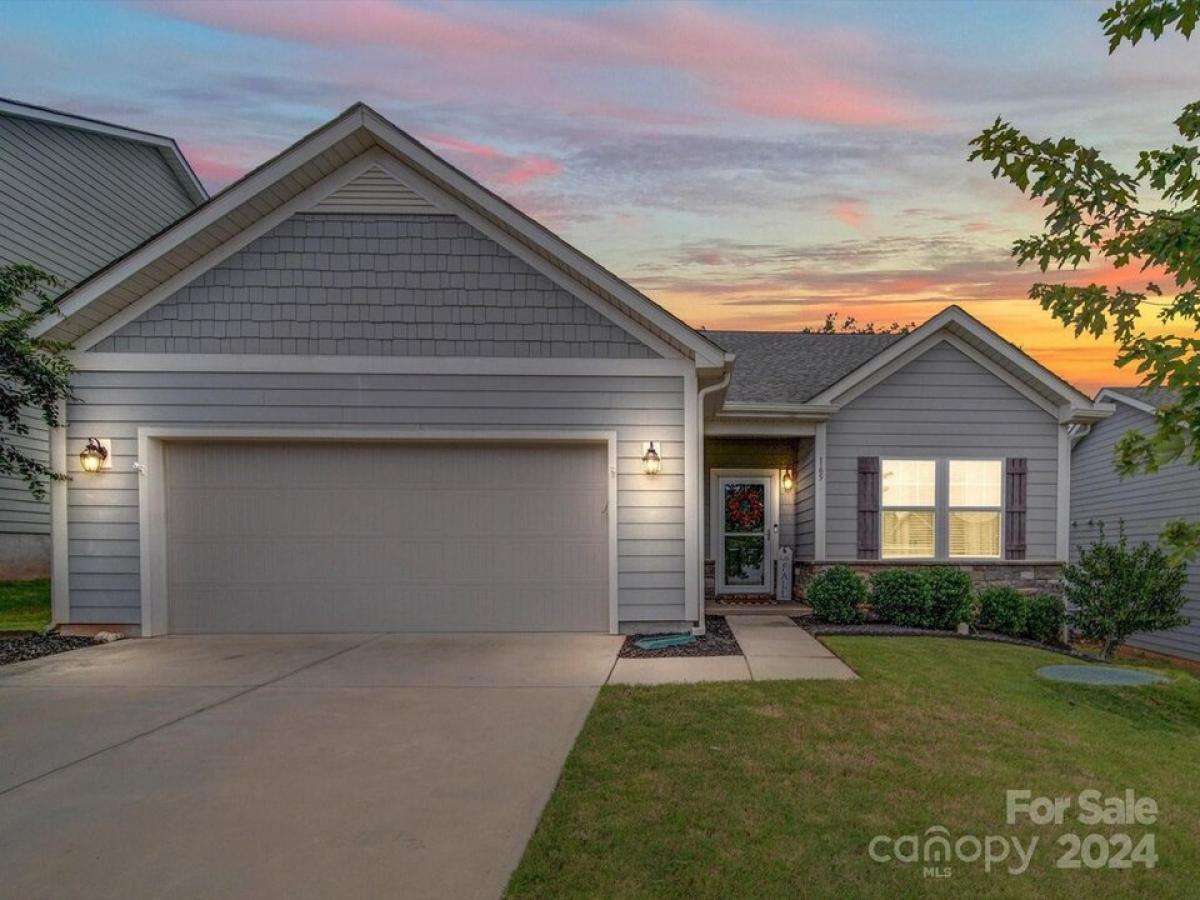 Picture of Home For Sale in Mount Gilead, North Carolina, United States