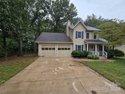 Home For Sale in Hickory, North Carolina