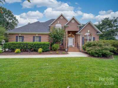 Home For Sale in Gastonia, North Carolina