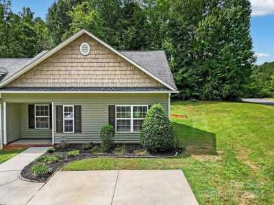 Home For Sale in Fort Mill, South Carolina