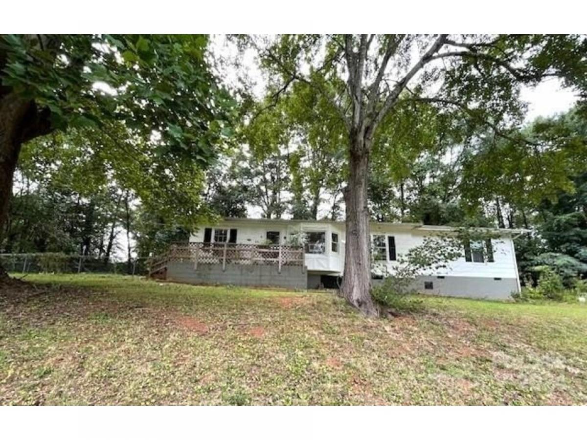 Picture of Home For Sale in Spindale, North Carolina, United States