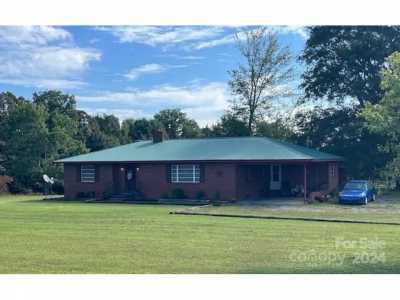 Home For Sale in Forest City, North Carolina