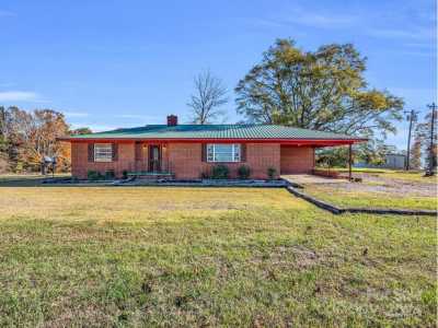 Home For Sale in Forest City, North Carolina