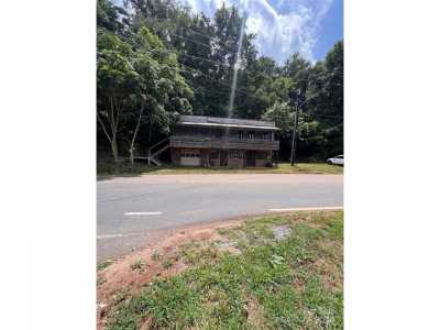 Home For Sale in Lenoir, North Carolina