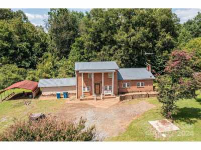 Home For Sale in Newton, North Carolina