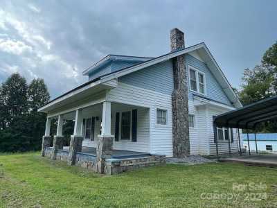 Home For Sale in Lenoir, North Carolina