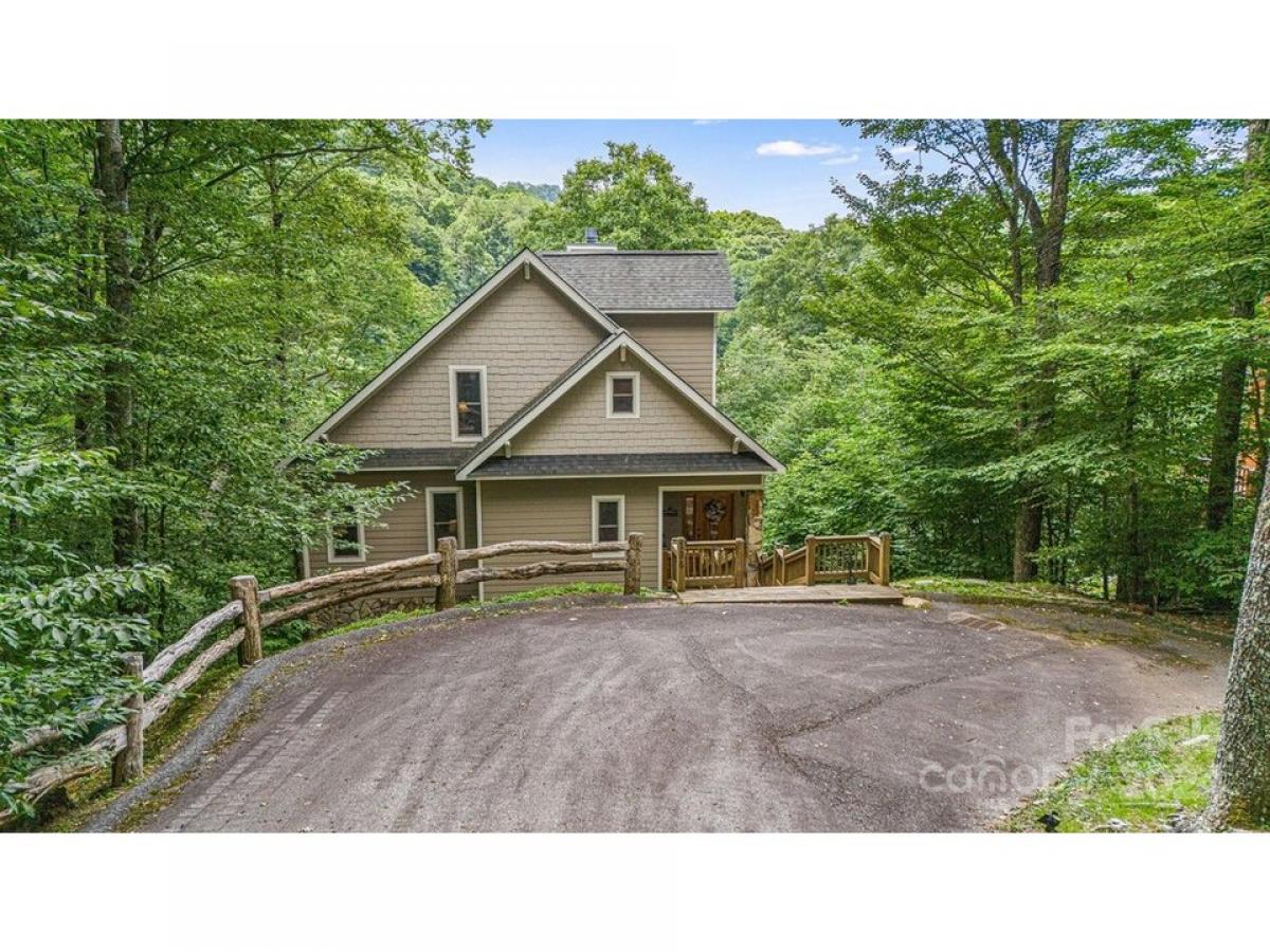 Picture of Home For Sale in Mars Hill, North Carolina, United States