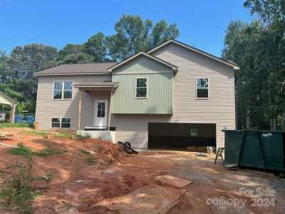 Home For Sale in Hickory, North Carolina