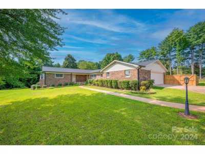 Home For Sale in Forest City, North Carolina