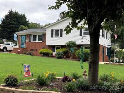 Home For Sale in Gastonia, North Carolina