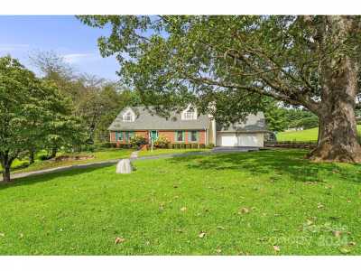 Home For Sale in Brevard, North Carolina