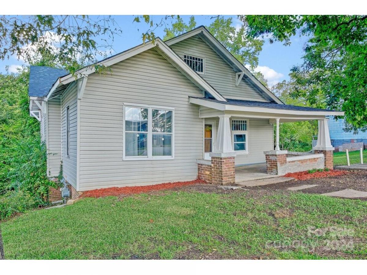 Picture of Home For Sale in Salisbury, North Carolina, United States