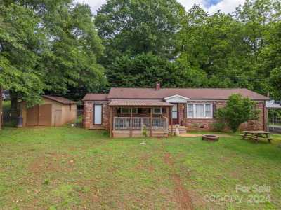 Home For Sale in Mooresboro, North Carolina