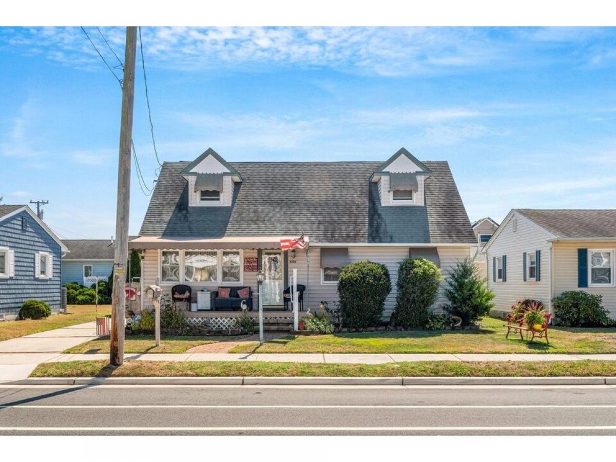 Picture of Home For Sale in Wildwood Crest, New Jersey, United States