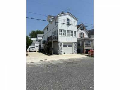 Home For Sale in Wildwood, New Jersey