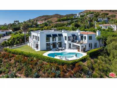 Home For Sale in Malibu, California