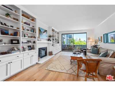 Home For Sale in Marina del Rey, California