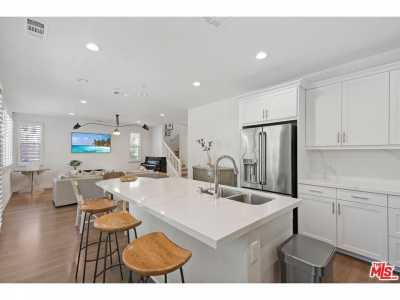 Home For Sale in West Hills, California