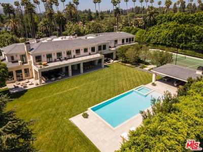 Home For Sale in Beverly Hills, California