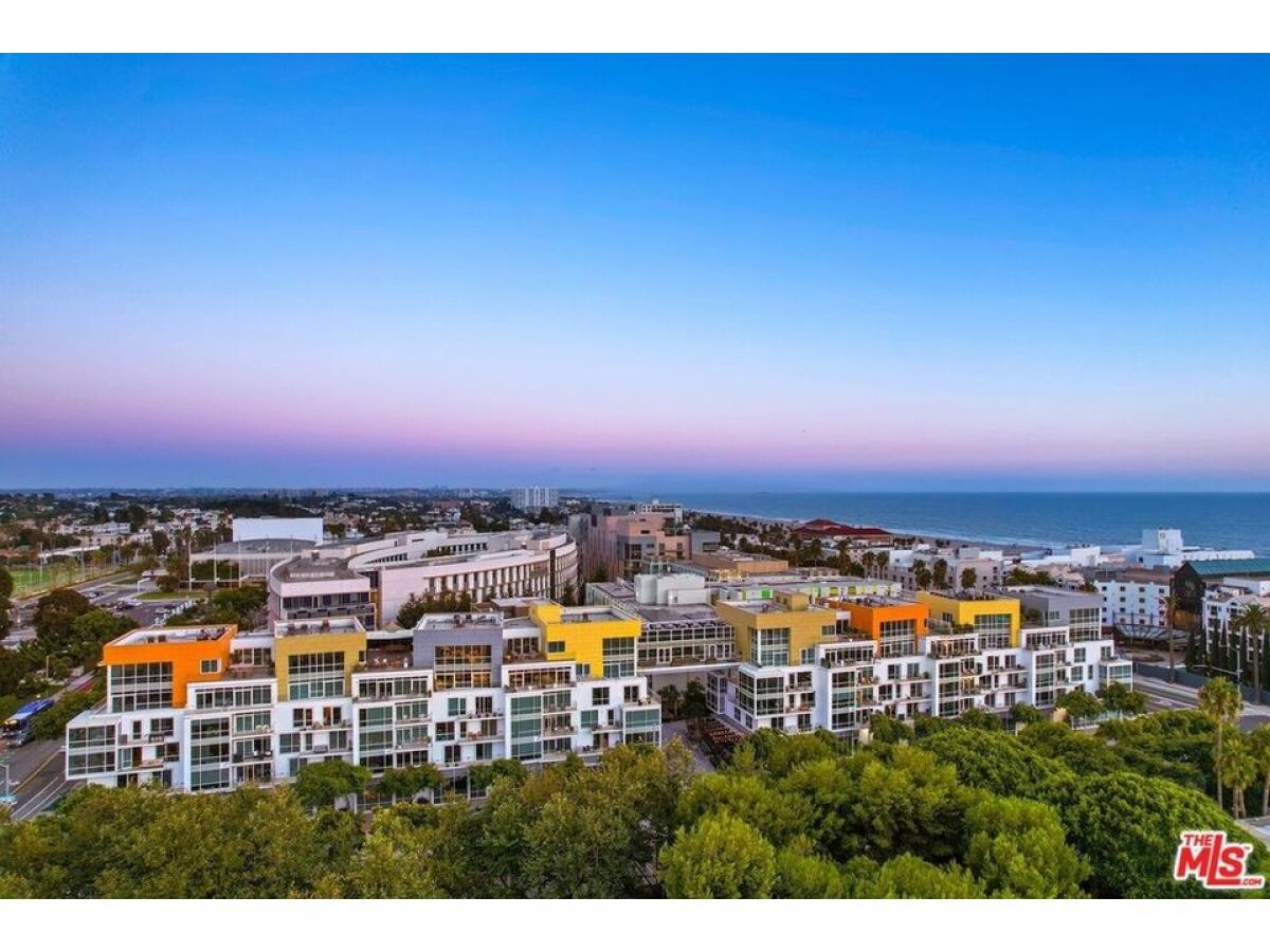 Picture of Home For Sale in Santa Monica, California, United States