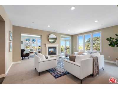 Home For Sale in Playa Vista, California