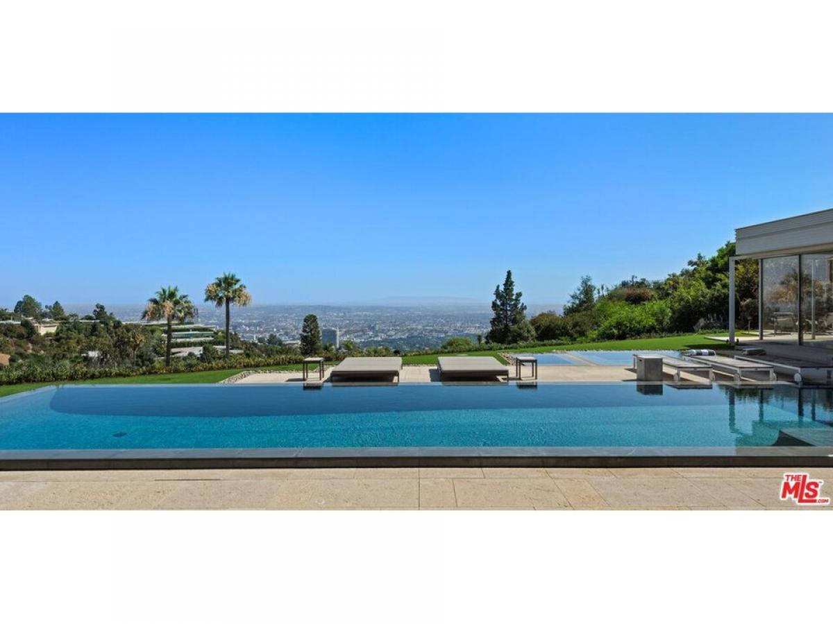 Picture of Home For Sale in Beverly Hills, California, United States