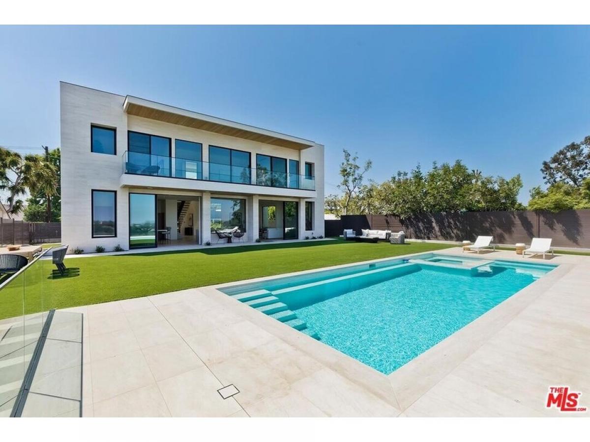 Picture of Home For Sale in Los Angeles, California, United States