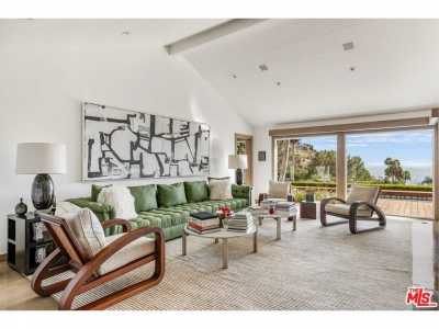 Home For Sale in Los Angeles, California