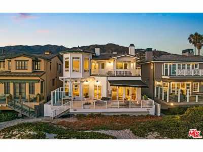 Home For Sale in Malibu, California