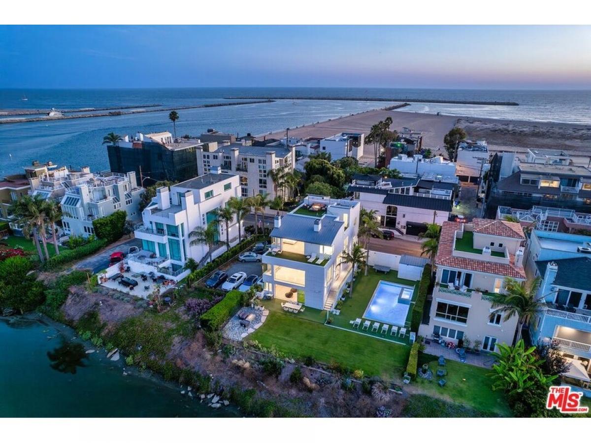 Picture of Home For Sale in Marina del Rey, California, United States