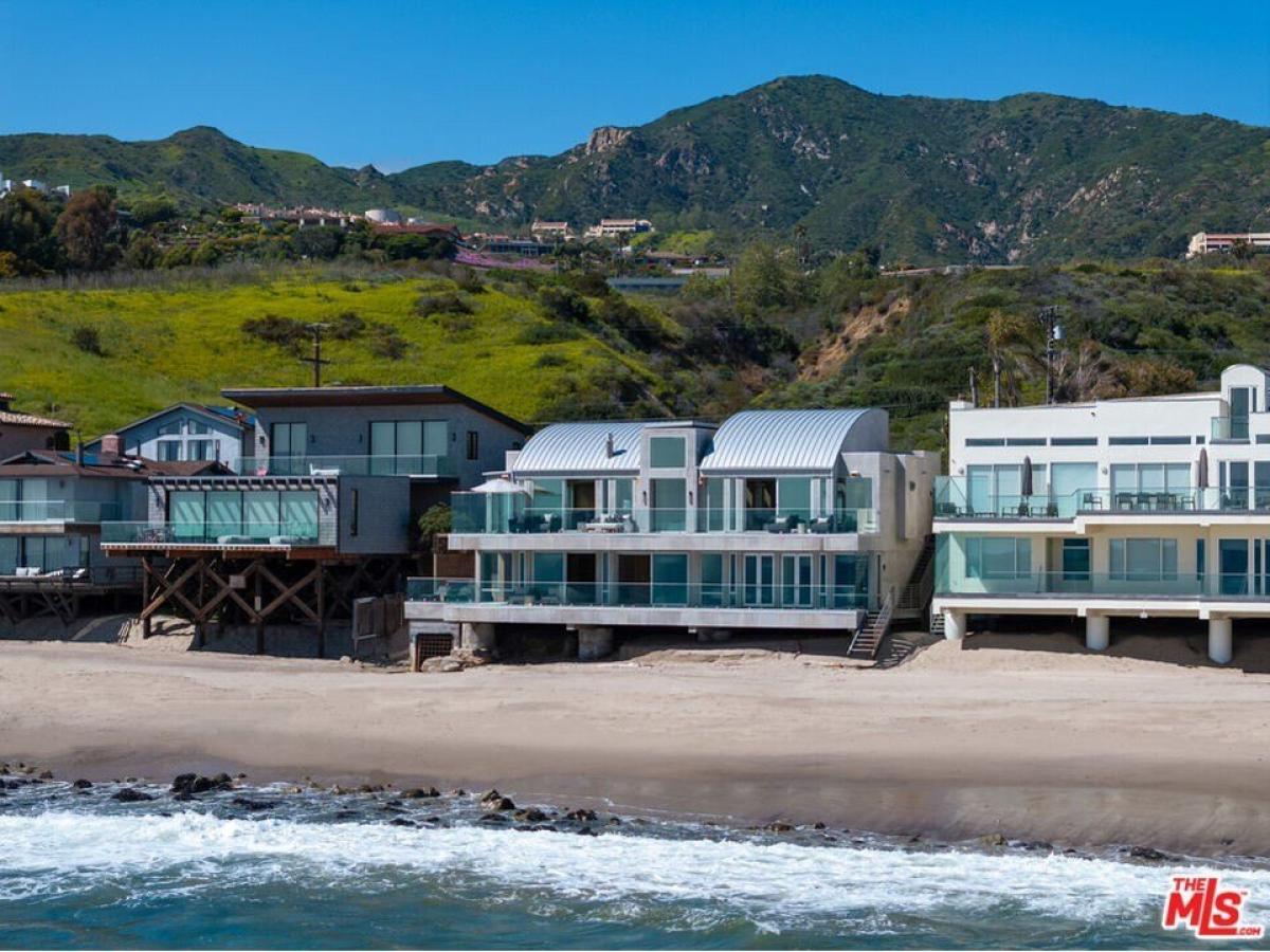 Picture of Home For Sale in Malibu, California, United States