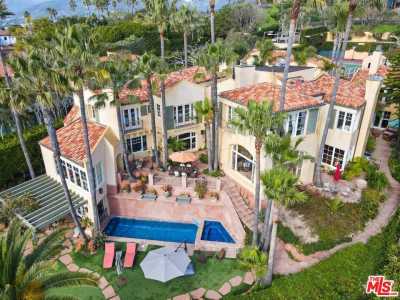 Home For Sale in Malibu, California